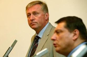 Mirek Topolánek (ODS) a Jiří Paroubek (ČSSD)