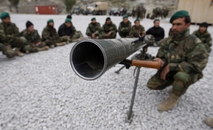 V&yacute;cvik afgh&aacute;nsk&eacute; arm&aacute;dy na v&yacute;chodě země.