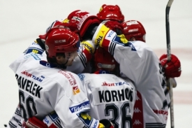 Třinec už si brousí zuby na Slavii.
