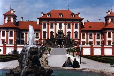 Zámek Troja, kde sídlí jedna z expozic Galerie hl. m. Prahy.