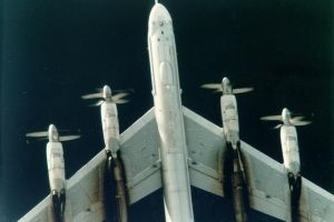 Ruský strategický bombardér Tu-95M.