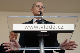 Guvernér ČNB Zdeněk Tůma.