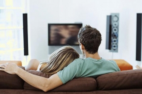 Televize v listopadu netáhla jako loni.