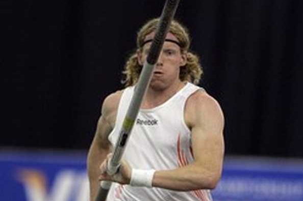 Olympijský vítěz z Pekingu Steve Hooker. Olympijský vítěz z Pekingu Steve Hooker.