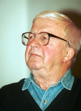 Spisovatel Zdeněk Urb&aacute;nek zemřel ve věku 90 let.