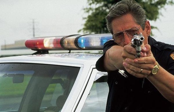 Americký policista. Tasí napříště s pistolí i kameru?