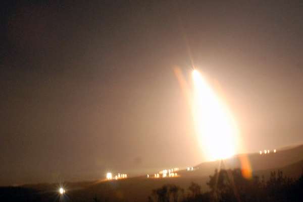 Start rakety ze základny Vandenberg.