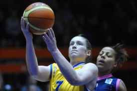 Whalenová z USK v souboji s Wambeovou z Union Hainaut. Whalenová z USK v souboji s Wambeovou z Union Hainaut.