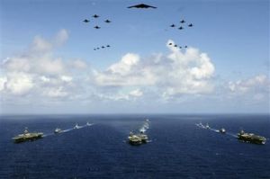 USS Abraham Lincoln, USS Kitty Hawk a USS Ronald Reagan na cvičení