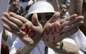 "Už ne," říká kolumbijský demonstrant proti FARC.