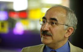 kurdský podnikatel a lékař Yekta Uzunoglu