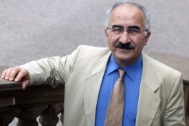 Uzunoglu strávil neprávem dva a půl roku ve vazbě. Uzunoglu strávil neprávem dva a půl roku ve vazbě.