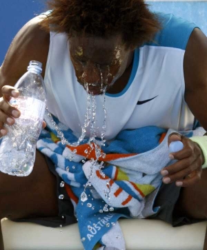 Tenisté čelí v Melbourne obrovskému vedru. Třeba Gael Monfils.