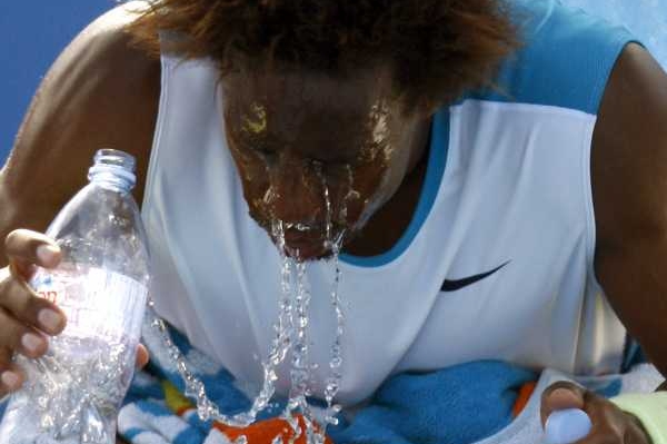 Tenisté čelí v Melbourne obrovskému vedru. Třeba Gael Monfils.