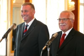Ilustrační foto - premiér Mirek Topolánek by rád viděl ve funkci prezidenta republiky i nadále Václava Klause