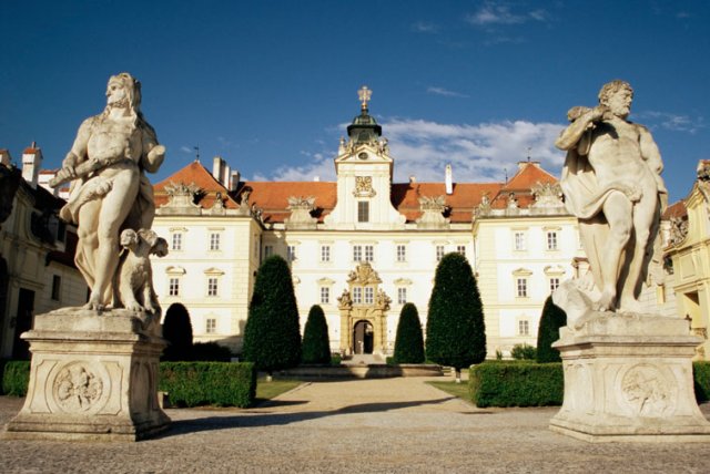Valtice budou patřit od pátku do soboty vinným trhům. Valtice budou patřit od pátku do soboty vinným trhům.