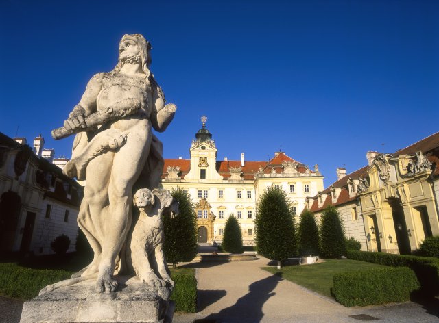 O akvaparku s termální vodou mají rozhodnout průzkumné vrty. O akvaparku s termální vodou mají rozhodnout průzkumné vrty.