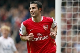 střelec dvou branek v utkání Van Persie