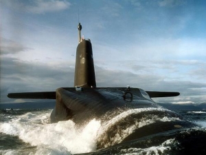 HMS Vanguard v Atlantiku.