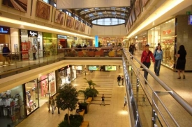 Obchodní centrum Vaňkovka, kde se střílelo.