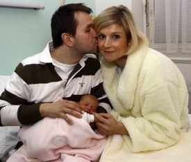 Vlasta Korec s manželkou Magdalénou a jejich dcerkou.