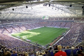 Veltins Arena v Gelsenkirchenu je domovem Schalke 04.