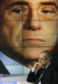 Pro vůdce opozice Veltroniho je Berlusconi tvrdým oříškem.