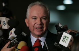Venezuelský ministr energetiky Rafael Ramirez na tiskové konferenci Venezuelský ministr energetiky Rafael Ramirez na tiskové konferenci
