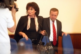 Nejvyšší státní zástupkyně není spokojená s prací svých podřízených.