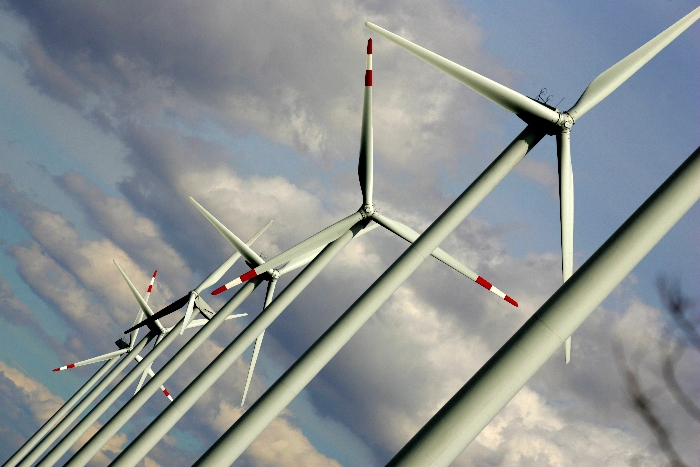 Nadbytek elektřiny z německých větrných elektráren putoval do Čech.