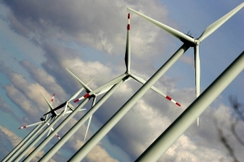 Nadbytek elektřiny z německých větrných elektráren putoval do Čech.