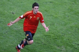 David Villa slaví svoji rozhodující branku.