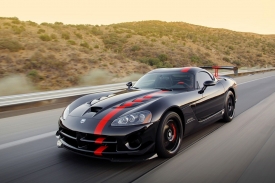 První Dodge Viper vznikl v roce 1989, možná poslední se vyrábějí nyní.