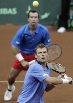 Pavel Vízner (vpředu) s Radkem Štěpánkem.