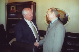 Gorbačov a Putin.