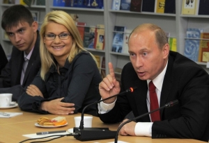 Putin se studenty vychází většinou dobře. Univerzita Vladivostok.