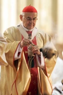 Kardinál Miloslav Vlk zvažuje odchod do důchodu.