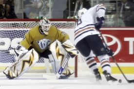 Tomáš Vokoun v zápase s Edmonton Oilers
