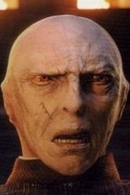 Lord Valdemort z Harryho Pottera.