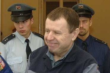 Vratislav Kutal v roce 2007 žádal o obnovení procesu. 