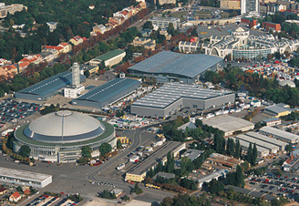 Chloubou brněnského výstaviště je kruhový pavilon se skleněnou kupolí.