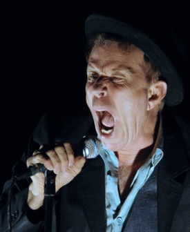 Tom Waits, zásobník energie.