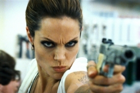 Angelina Jolie coby krásná Fox, liška podšitá.