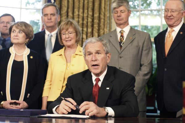 Prezident USA George Bush.