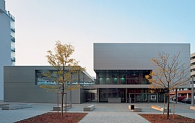 Z&aacute;kladn&iacute; &scaron;kola od Christoph Karl + Andreas Bremhorst Architekten.
