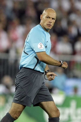 Anglick&yacute; sud&iacute; Howard Webb.