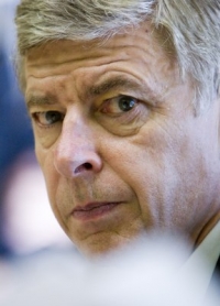 Francouz Arséne Wenger, trenér londýnského Arsenalu.