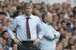 Trenér Arsenalu Arséne Wenger