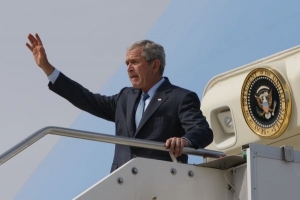 Prezident George Bush.