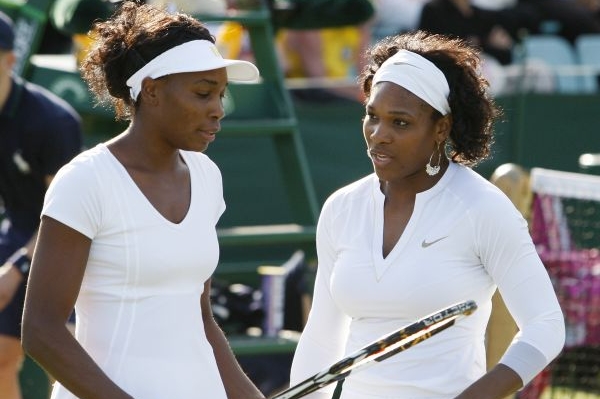 Sestry Williamsovy (vlevo Venus).